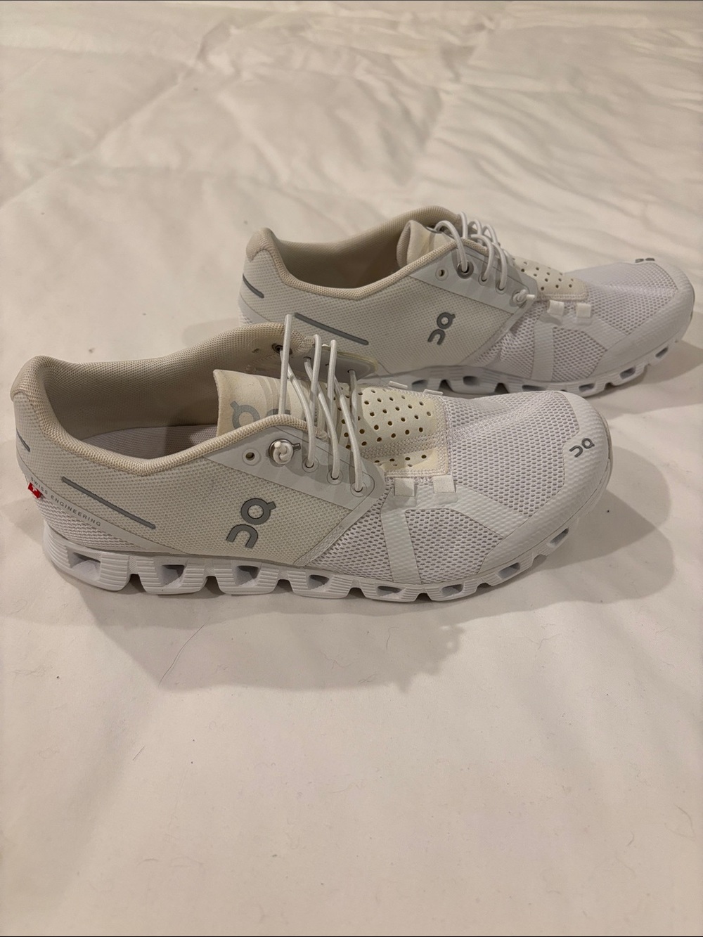 Brand New On Running ON Cloud White & Offwhite Running / Athletic Shoes